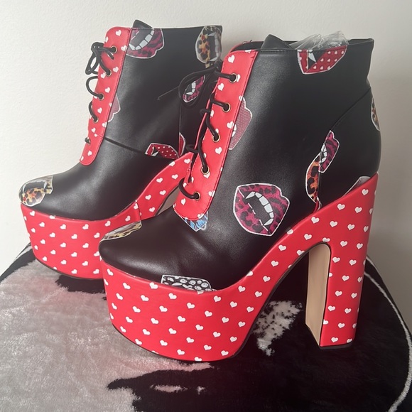 Vampire Kiss Vampire Lips Platform Boots Size 12 New Never Worn! - Picture 2 of 9
